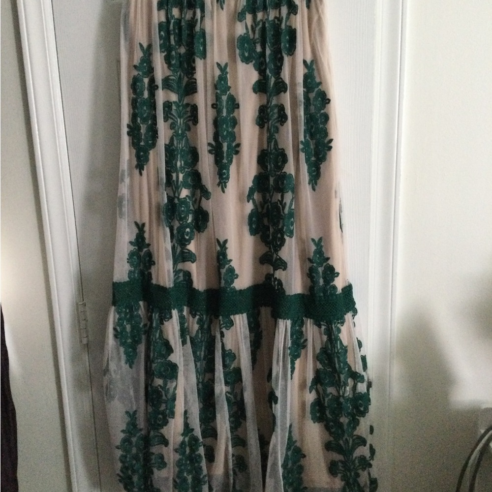 Elegant Green and Cream Lace Skirt